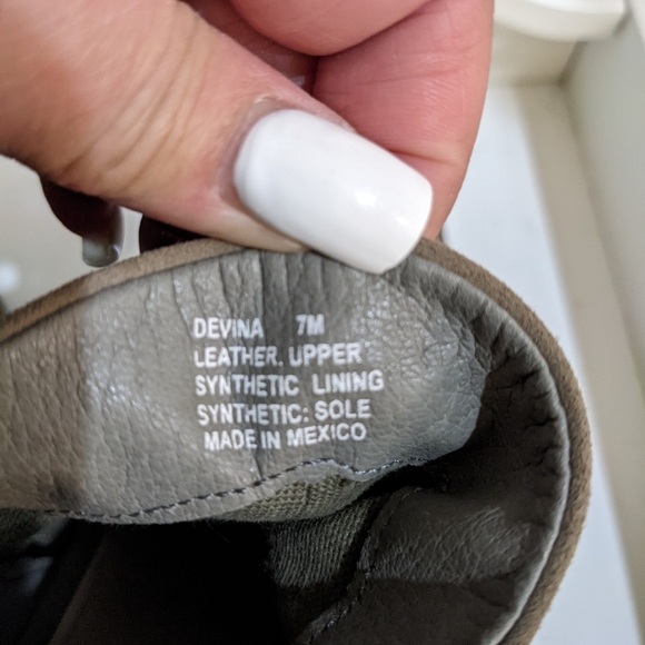 Tahari, Open Toe, Block Heel, Tan, Size 7 New, Suede - Picture 11 of 11